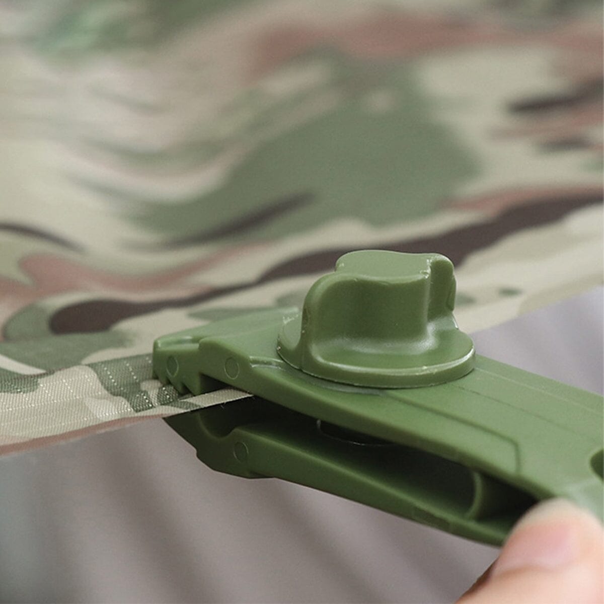 TarpTitan™ - Kraftiga presenningsklämmor - Dossify