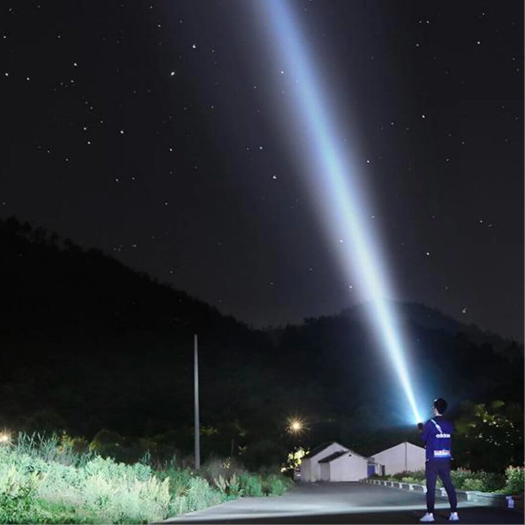 Ultra Vision Proâą - Ficklampa - Dossify