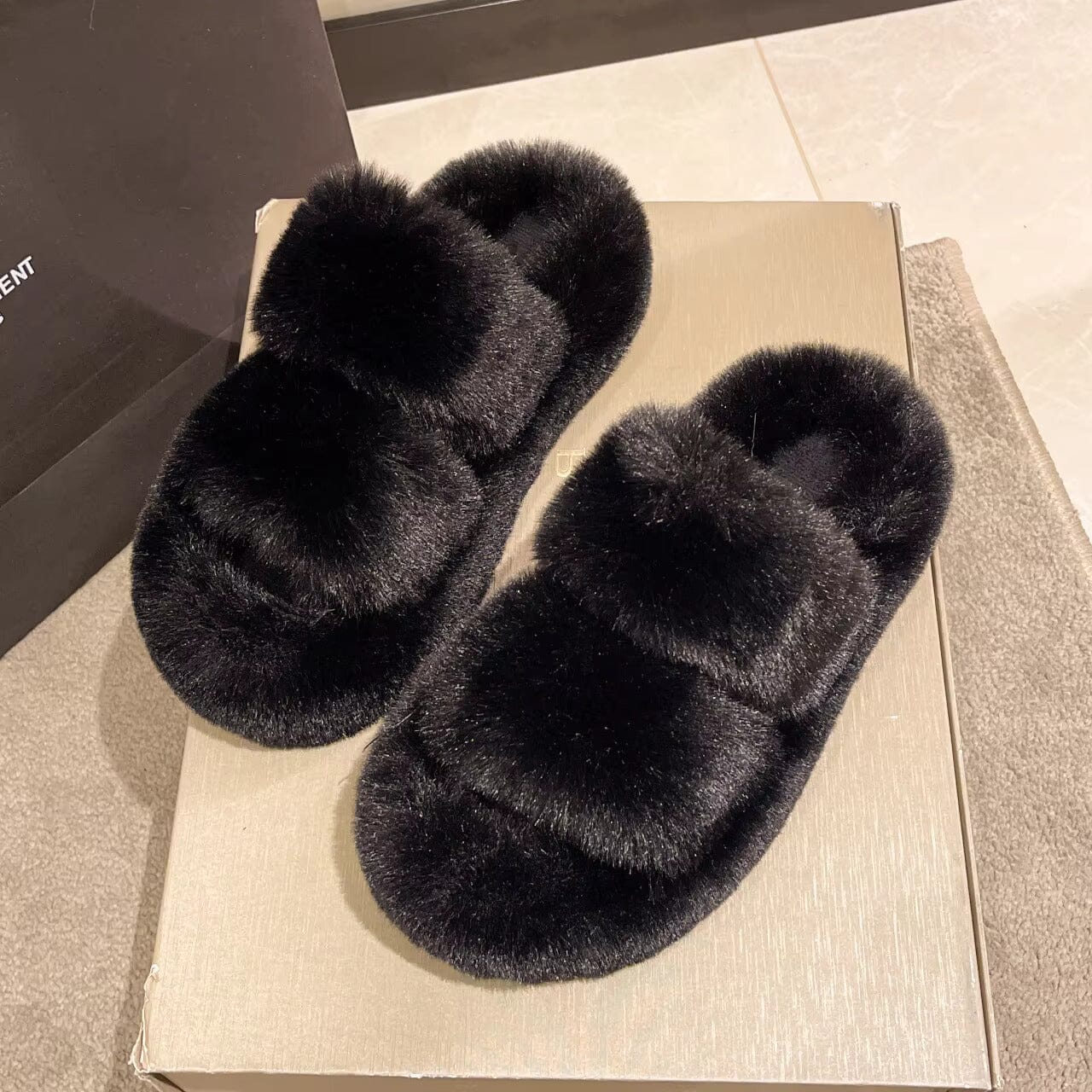 Winter Fluffy Slippers - Fluffiga varma tofflor med sula, Mysiga Tofflor för Vinterkvällar - Dossify